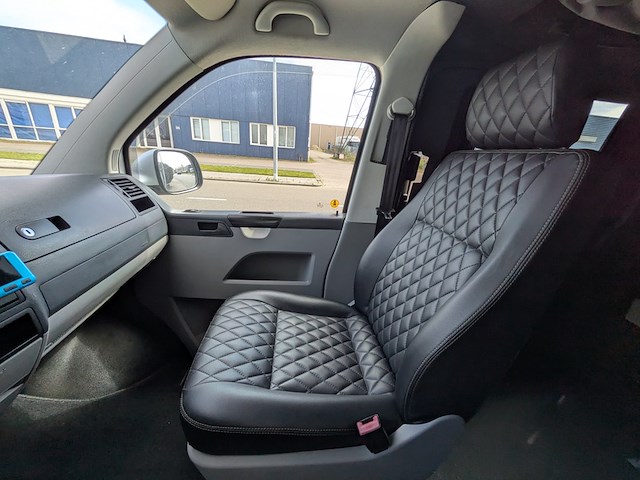 Camper , volkswagen, t5, grijs / chroom, 2011 - afbeelding 19 van  38