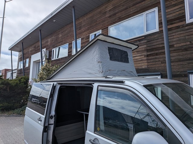 Camper , volkswagen, t5, grijs / chroom, 2011 - afbeelding 31 van  38