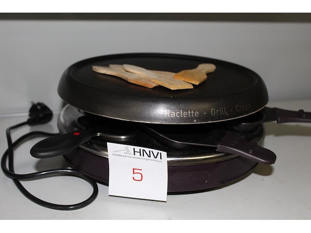Camping raclette grill tefal met zes pannetjes. 850 watt - afbeelding 1 van  4