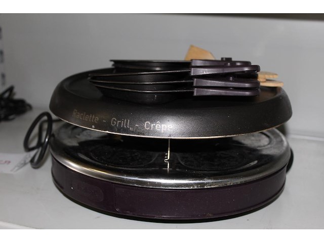 Camping raclette grill tefal met zes pannetjes. 850 watt - afbeelding 3 van  4