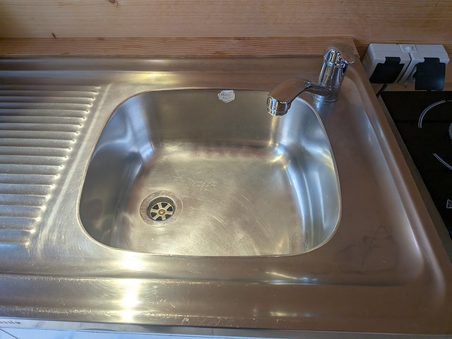 Campingpod de krokus op aanhanger met trap - afbeelding 18 van  32