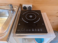 Campingpod de krokus op aanhanger met trap - afbeelding 19 van  32