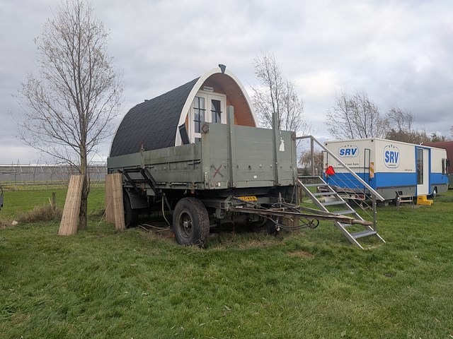 Campingpod de krokus op aanhanger met trap - afbeelding 23 van  32