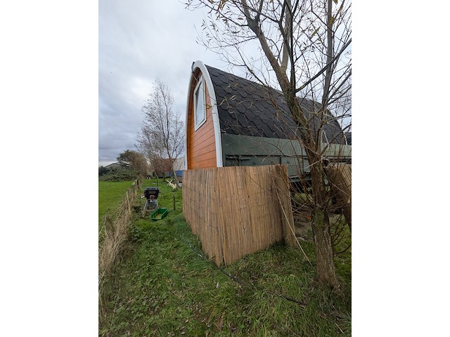 Campingpod de krokus op aanhanger met trap - afbeelding 28 van  32