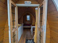 Campingpod de narcis op aanhanger met trap - afbeelding 4 van  43