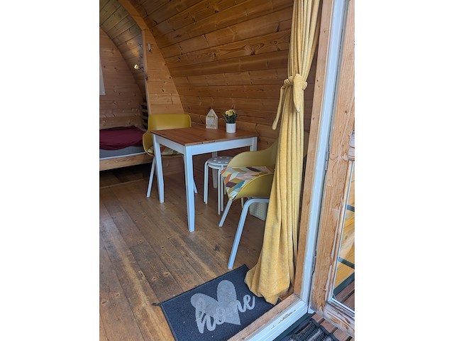 Campingpod de narcis op aanhanger met trap - afbeelding 5 van  43