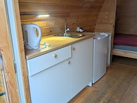 Campingpod de narcis op aanhanger met trap - afbeelding 6 van  43