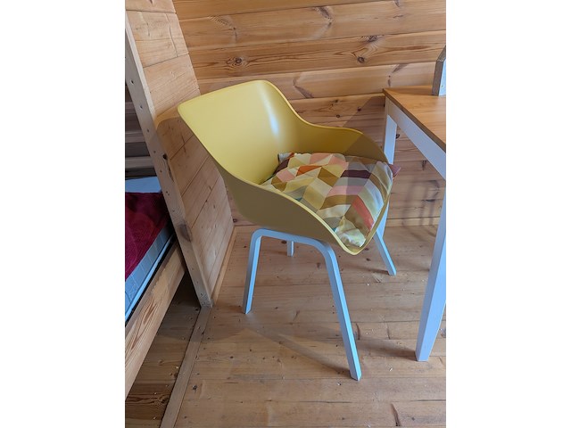 Campingpod de narcis op aanhanger met trap - afbeelding 9 van  43