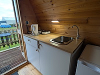 Campingpod de narcis op aanhanger met trap - afbeelding 15 van  43