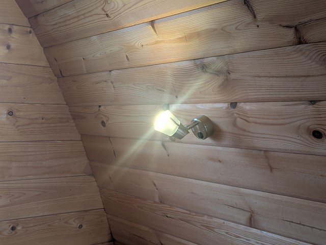 Campingpod de narcis op aanhanger met trap - afbeelding 22 van  43