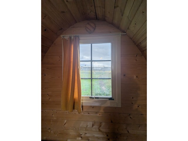 Campingpod de narcis op aanhanger met trap - afbeelding 24 van  43