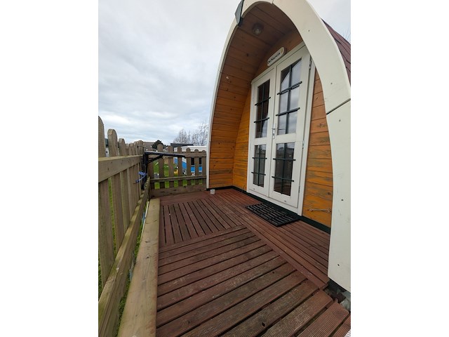 Campingpod de narcis op aanhanger met trap - afbeelding 42 van  43