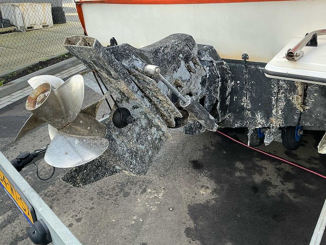 Campion victoria 627 motorboot - afbeelding 8 van  49
