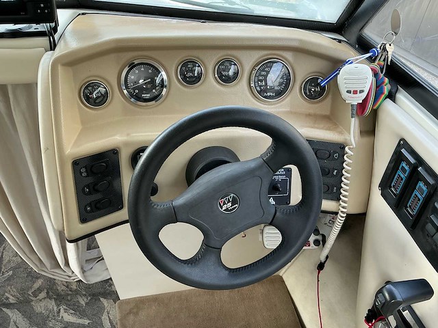 Campion victoria 627 motorboot - afbeelding 13 van  47