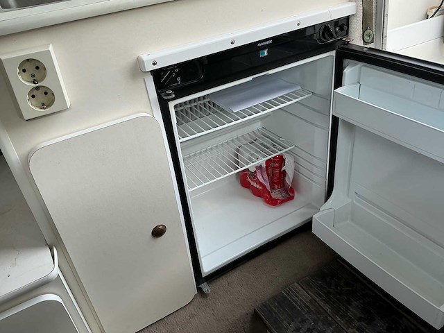 Campion victoria 627 motorboot - afbeelding 19 van  47