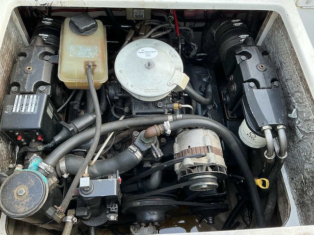 Campion victoria 627 motorboot - afbeelding 21 van  47