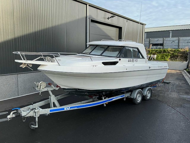 Campion victoria 627 motorboot - afbeelding 12 van  47