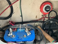 Campion victoria 627 motorboot - afbeelding 26 van  47