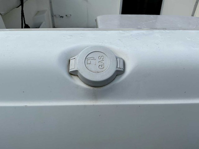 Campion victoria 627 motorboot - afbeelding 29 van  47