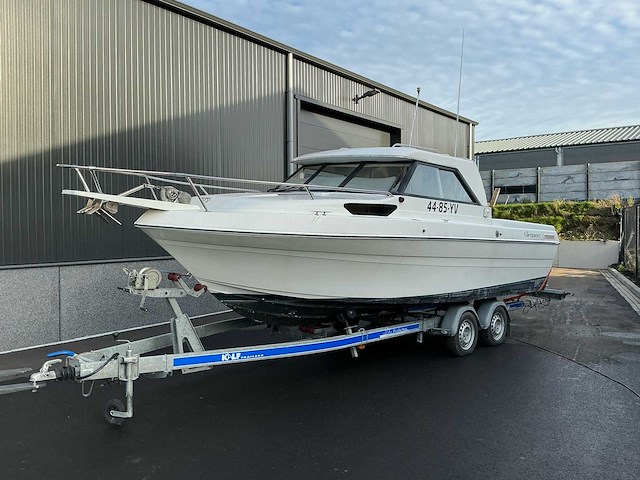 Campion victoria 627 motorboot - afbeelding 11 van  47