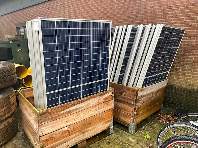 Canadian solar cs3k-296p zonnepaneel (56x) - afbeelding 1 van  4