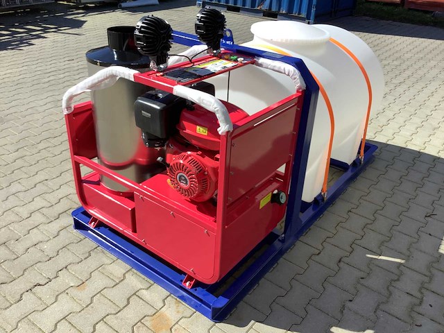 Canadian west diesel warmwater hogedrukreiniger met tank - afbeelding 4 van  15