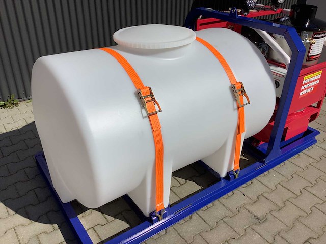 Canadian west diesel warmwater hogedrukreiniger met tank - afbeelding 5 van  15