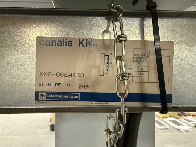 Canalis kna - 3 fase spanningsrail 70 meter v.v. 2x 230v en 5x 380v aftakkast - afbeelding 7 van  10