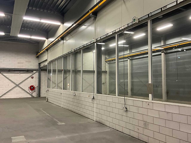 Canalis kna - 3 fase spanningsrail 70 meter v.v. 4x230v en 3x 380v aftakkast - afbeelding 1 van  9