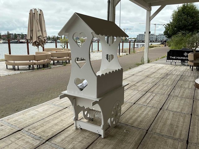 Candy car 135x74x200 cm - afbeelding 1 van  1
