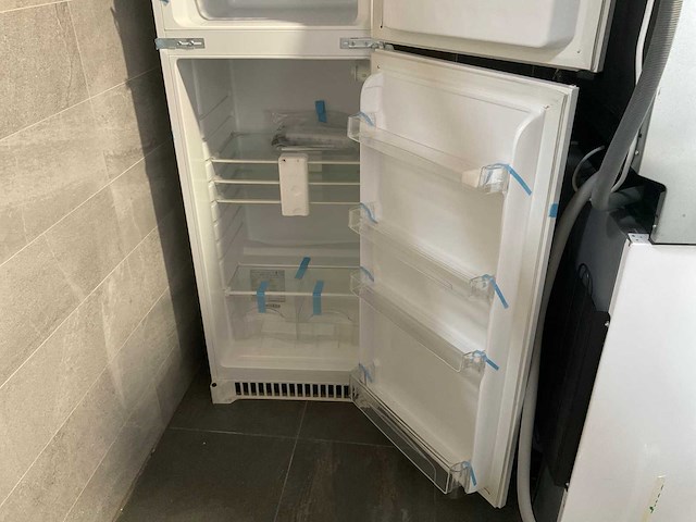 Candy cfbd2450/1 koelkast - afbeelding 2 van  3