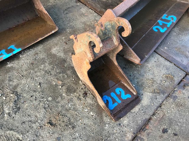 Cangini benne - 2008 - bn 35 l 220 - graafbak - afbeelding 1 van  3