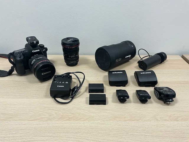 Canon eos 6d mark ii dslr camera met toebehoren - afbeelding 1 van  20