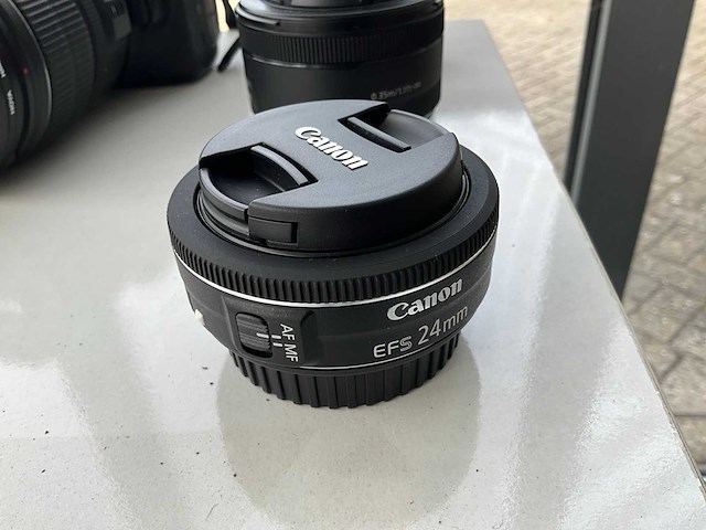 Canon eos 80d fotocamera met diverse lenzen - afbeelding 2 van  8