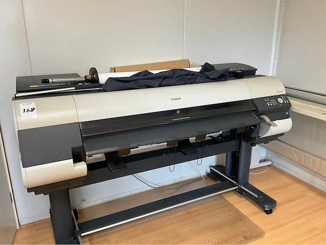 Canon imageprograf ipf8100 grootformaat kleuren plotter en snijtafel - afbeelding 2 van  7