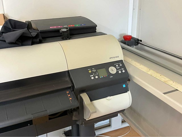 Canon imageprograf ipf8100 grootformaat kleuren plotter en snijtafel - afbeelding 3 van  7