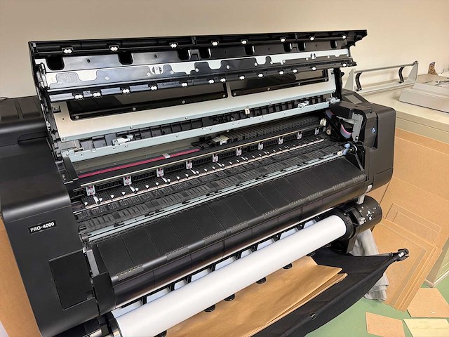 Canon imageprograf pro-4000 44” grootformaat fotoprinter / plotter - afbeelding 5 van  6