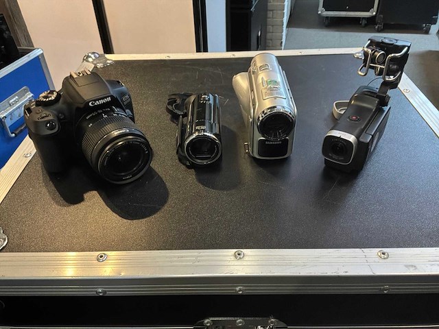 Canon / samsung / jvc videocamera en toebehoren (4x) - afbeelding 1 van  5