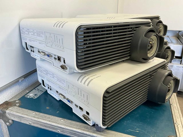 Canon wux450st 2016 projector (4x) - afbeelding 6 van  13