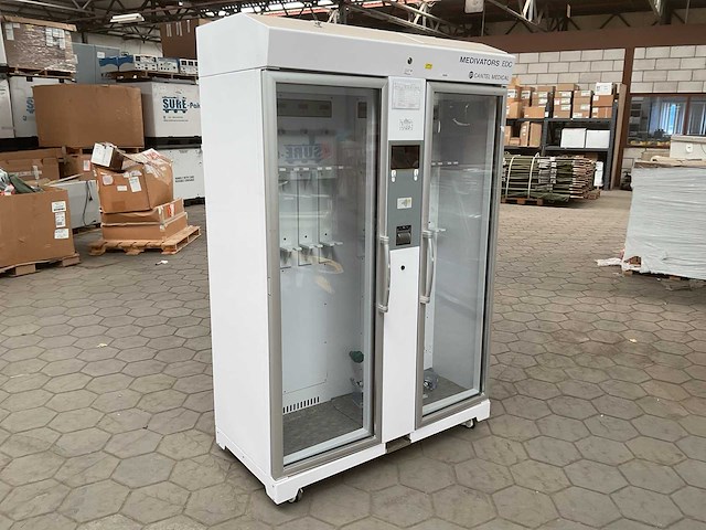 Cantel medical endoscope drying cabinet - afbeelding 1 van  8