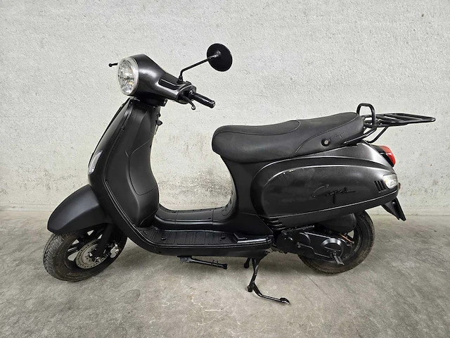 Capri - bromscooter - classic - 4t 45km uitvoering dxs52t - afbeelding 1 van  7