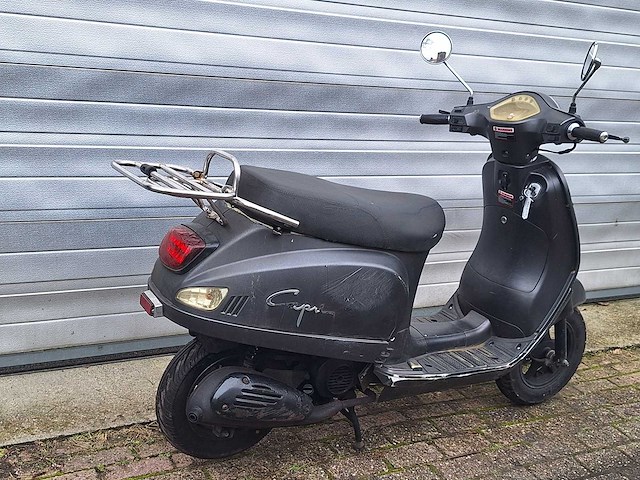 Capri cl 45 km bromscooter 4takt - afbeelding 5 van  7