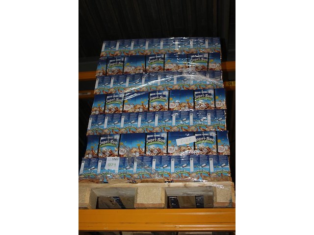 Capri sun cola op pallet. totaal 252 doosjes met 10x 200 ml. tht 6-26. - afbeelding 2 van  2