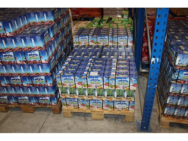 Capri sun fairy drinks op pallet. totaal 120 doosjes met 10x 200 ml. tht 8-26. - afbeelding 1 van  3