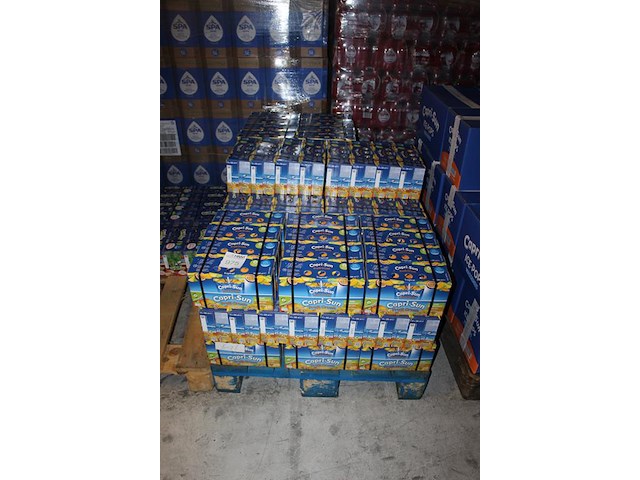 Capri sun fruit crush op pallet. totaal 124 doosjes met 10x 200 ml. tht 6-26. - afbeelding 2 van  2
