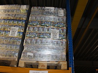 Capri sun jungle drink op pallet. totaal 324 doosjes met 10x 200 ml. tht 8-26.