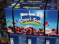 Capri sun kers op pallet. totaal 248 doosjes met 10x 200 ml. tht 9-26. - afbeelding 3 van  3