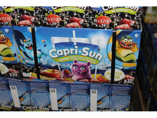 Capri sun monster alarm op pallet. totaal 180 doosjes met 10x 200 ml. tht 8-26. - afbeelding 3 van  3