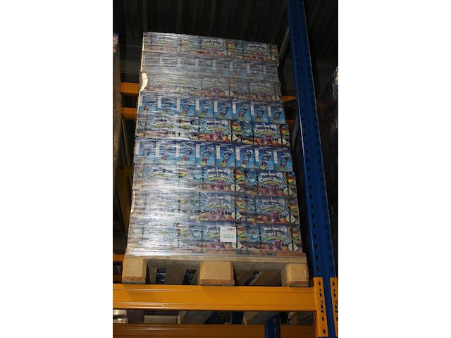 Capri sun monster alarm op pallet. totaal 324 doosjes met 10x 200 ml. tht 9-26. - afbeelding 2 van  2