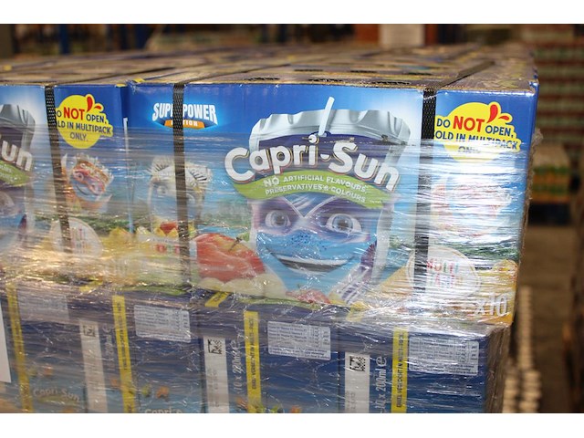 Capri sun multivitamin op pallet. totaal 324 doosjes met 10x 200 ml. tht 8-26. - afbeelding 3 van  3